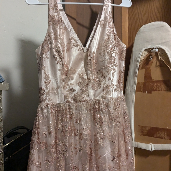Sequin gown - rose gold - size M - Picture 6 of 9
